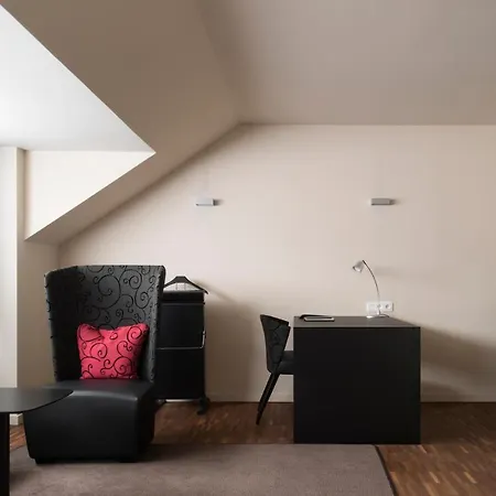 Karmel Hotel